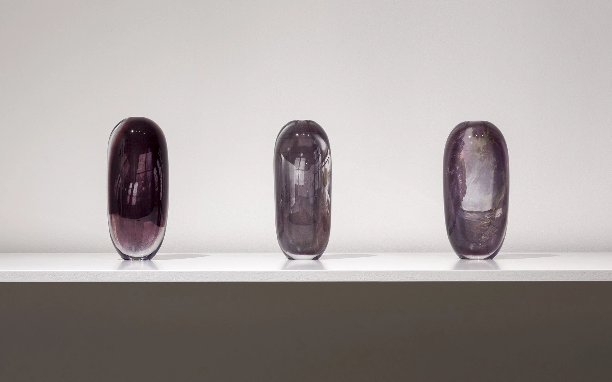 Reflection Vase - Front - Storage - Galerie kreo