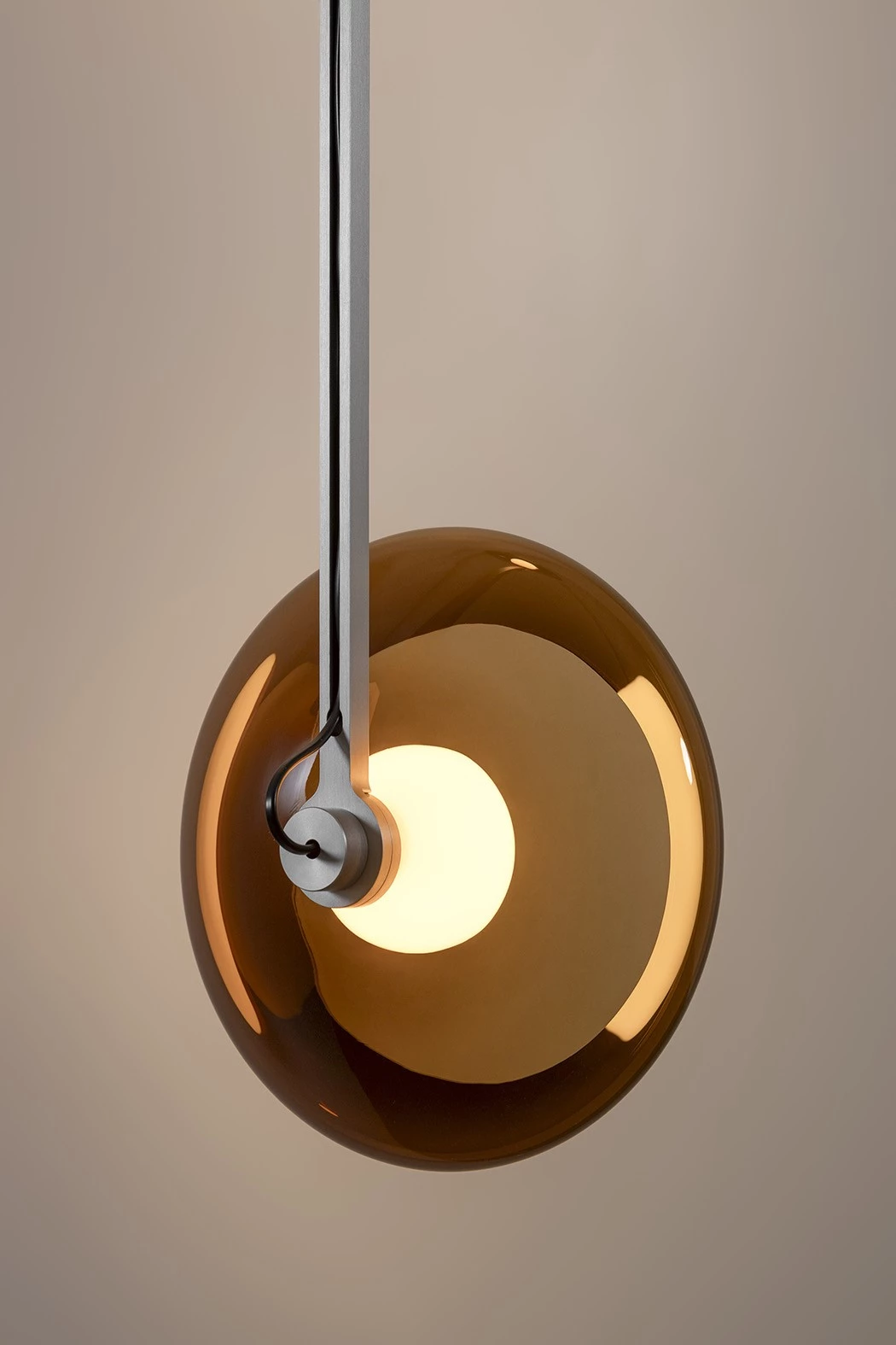 Clair-obscur MULTIPLE AMBER - Ronan Bouroullec - Ceiling light - Galerie kreo