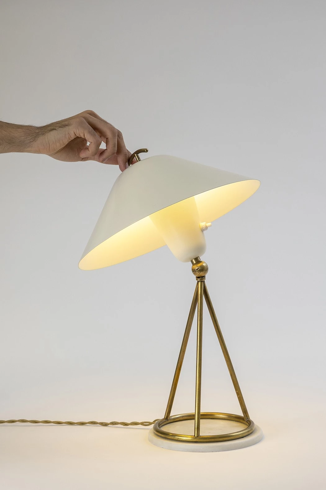 516 - Gino Sarfatti - Table light - Galerie kreo