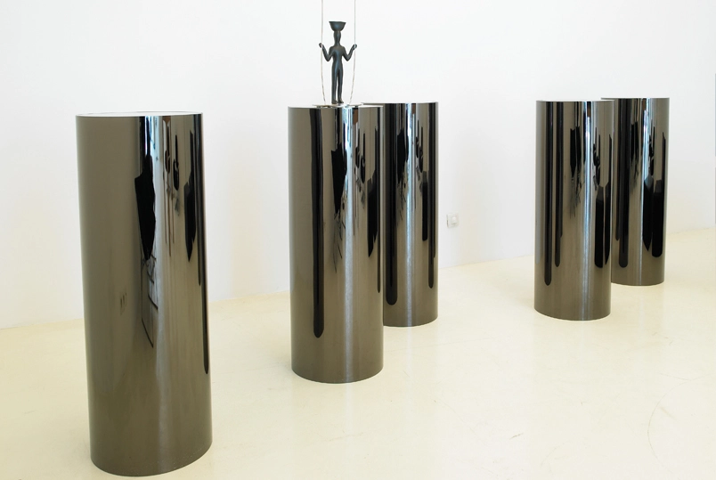 François Bauchet  - a black show...