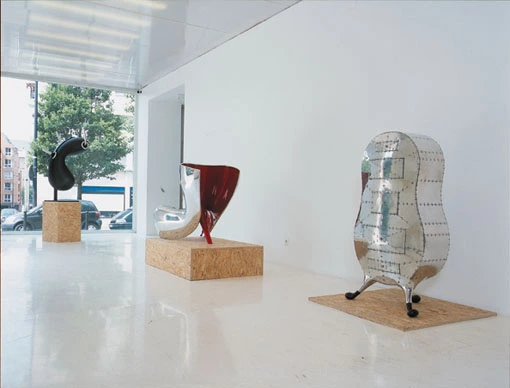 Marc Newson  - 19 | Bertrand Lavier / Marc Newson